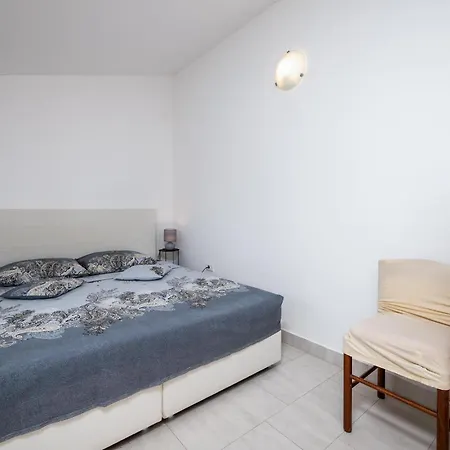 Holiday home 3 Bedroom Lovely In Galizana