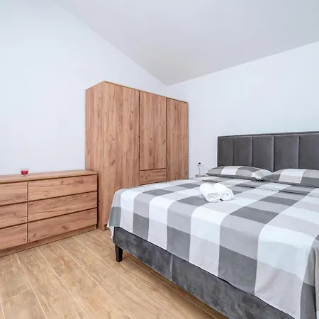 3 Bedroom Lovely In