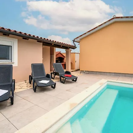 Holiday home 3 Bedroom Lovely In *